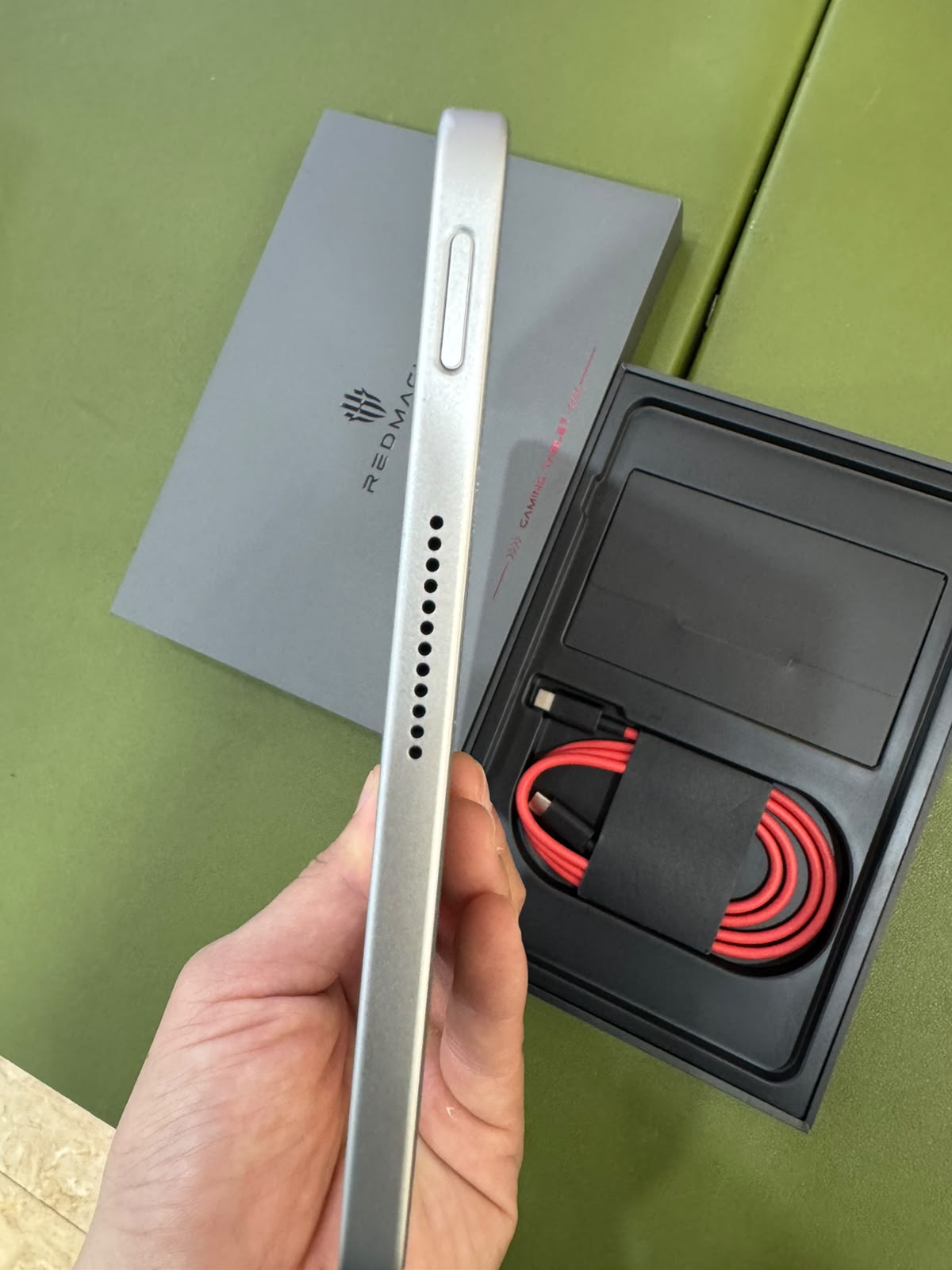 Máy tính bảng REDMAGIC Astra 2 Gaming 12GB 256GB Chính Hãng - Bạc (Starfrost) - NP06J12S - Cũ